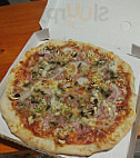 Pulcino Pizza food