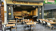 Crêperie Suzette inside