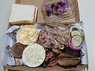 Sethro's BBQ food