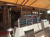 Musikpavillion Bier und Cafegarten im Clara Zetkin Park inside