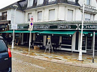 Charlie's Corner La Baule outside