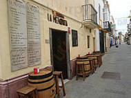 Taberna La Mezquita outside