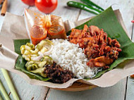 Che' Salmah Nasi Kak Wok (nasi Kukus) food