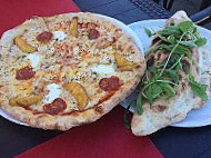 Pizzeria La Bella Napoli food