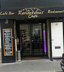 Le Rendez-vous Cafe outside