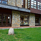 Pâtisserie Du Val outside