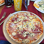 Pizzeria Da Massimo inside