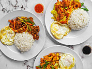 Ayam Goreng Kunyit Pkns Shah Alam (tok Deng Kitchen) food