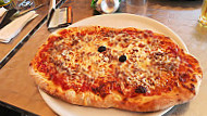 Pizza-snack Le Peyrou food