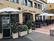 Le Cafe Terrasse outside