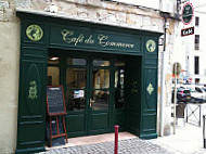 Cafe du Commerce outside