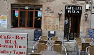 Café Rua inside