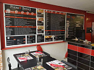 Pizza Bonici inside