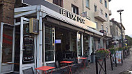 Le Lion D'or inside