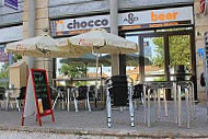 Chocco Beer outside