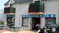 Atlantic Pizza outside