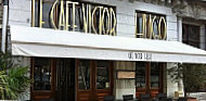 Le Cafe Victor Hugo inside