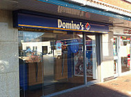 Domino's outside