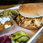 Melvin's Barbecue food