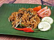 Kuey Teow Kerang Kg Dusun food