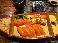Tomo Sushi inside