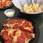 Round Table Pizza food