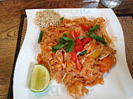 Nicha's Thai Kitchen food