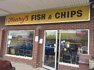 Henry's Fish & Chips outside