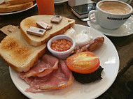 Mains Of Taymouth Courtyard food