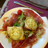 Les Berges d'Ayron Comida