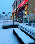 Bistro Piano outside