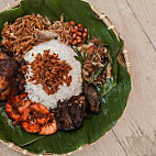 Nasi Ambeng food