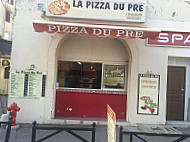 La Pizza Du Pré outside