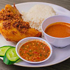 Nasi Kukus Seri Dengkil food