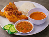 Nasi Kukus Seri Dengkil food