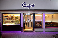 Eis-Cafe Capri inside