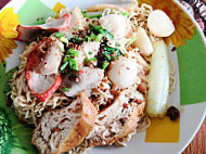 Kampua Pau's Cafe Gàn Pán Bāo Dà Rén Chá Shì food