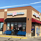 Baskin-robbins outside