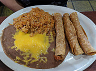 Enchiladas Y Mas food