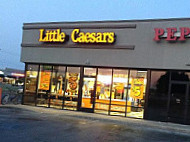 Little Caesars Pizza outside