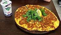 Urfa Lahmacun & Kebabhaus food