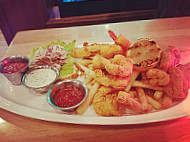 201 Seafood Lounge food