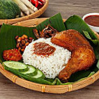 Amri Nasi Ayam (bsi) food