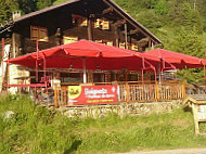 Yéti's Café outside