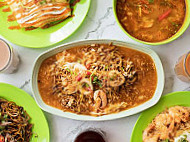 Nasi Ayam Warung Kak Yot food