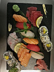 Sushi'liv food