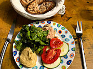 La Tour Cassée food