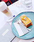 Café Antoinette food