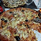 L'Etrier Pizzeria/ Bar food