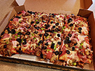 Jet's Pizza food